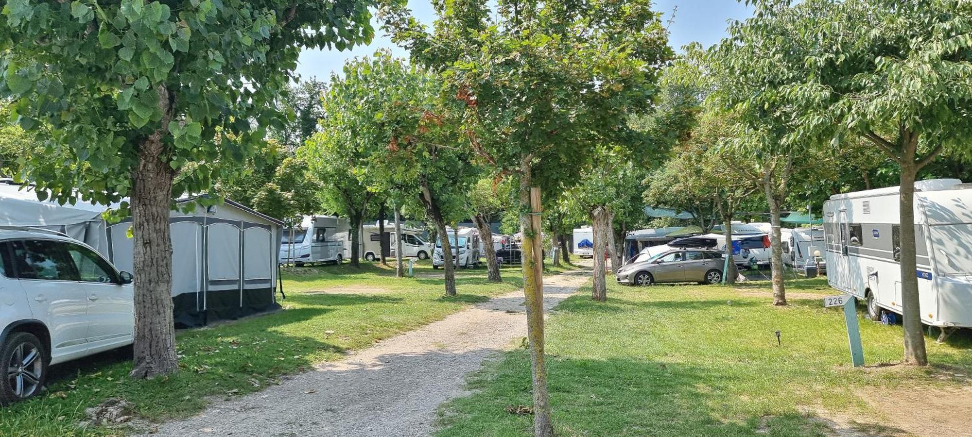 Camping Belvedere Lazise Exterior photo