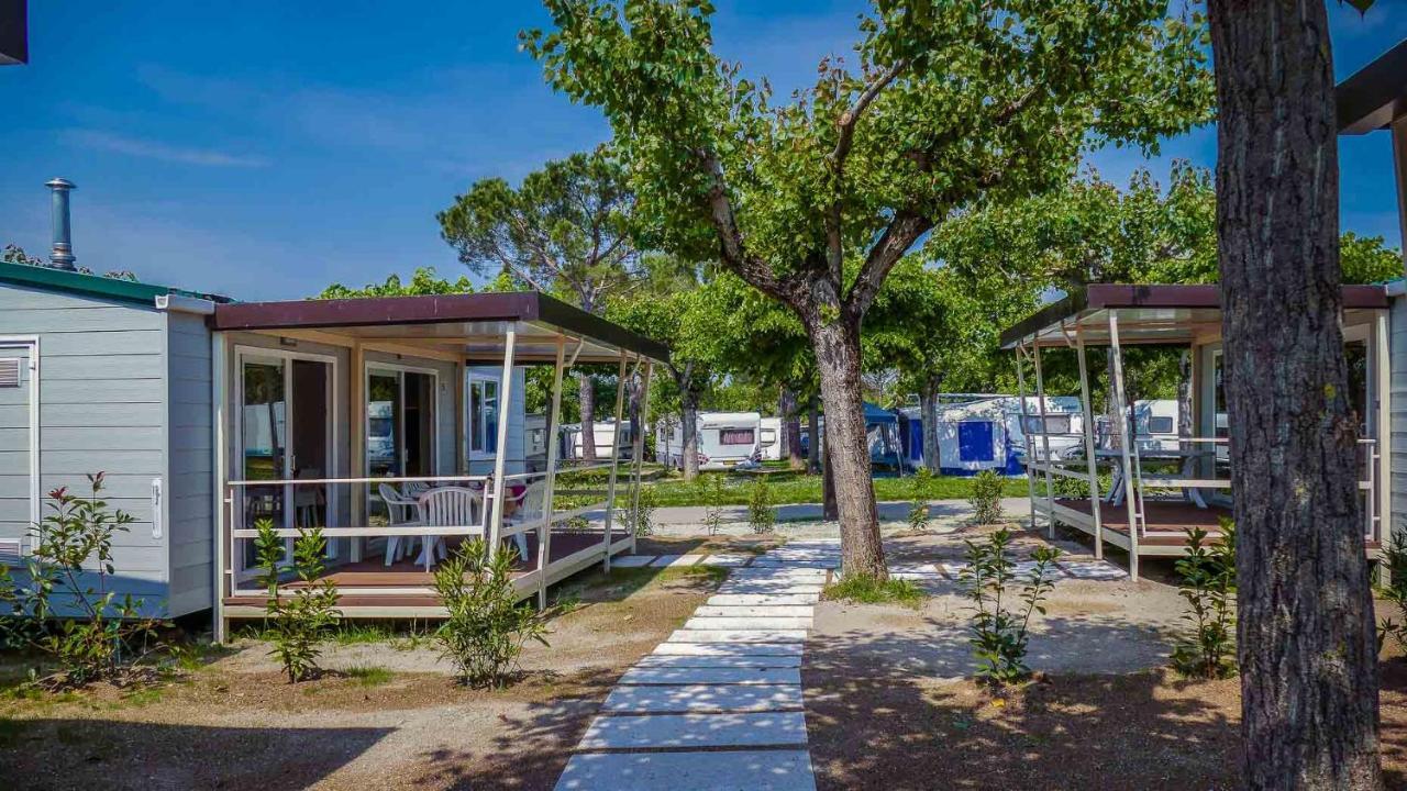 Camping Belvedere Lazise Exterior photo